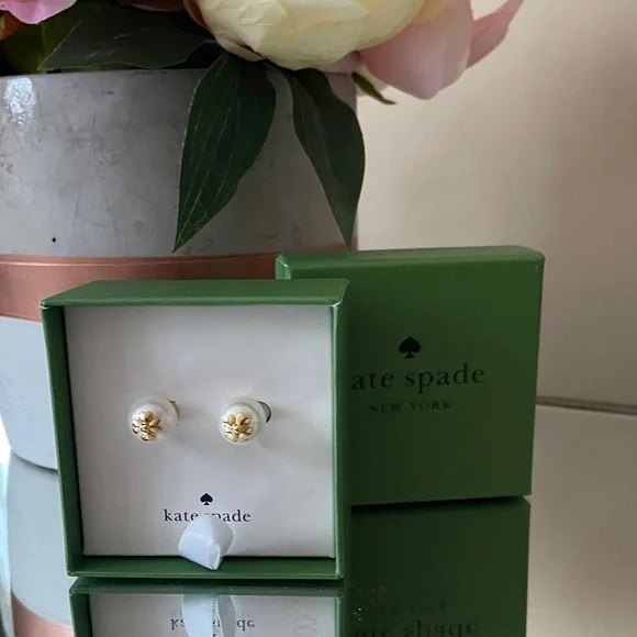 Kate Spade New York "Pearls On Pearls" stud earrings - Picture 2 of 10